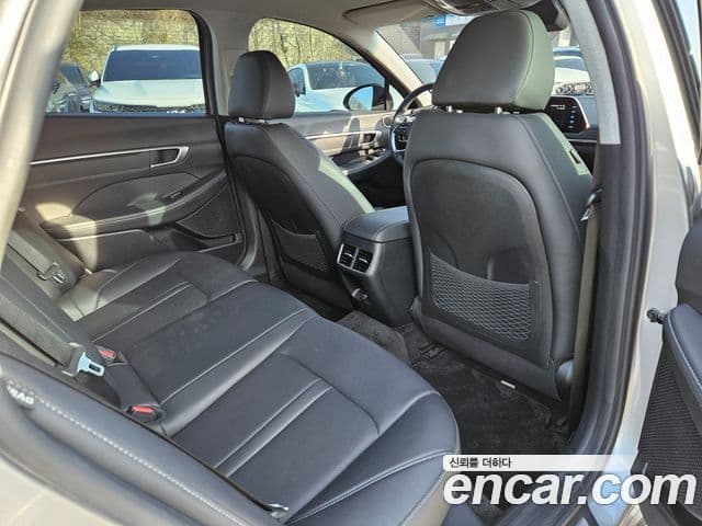 Hyundai Sonata Hybrid 2021 — ფოტო 11/18