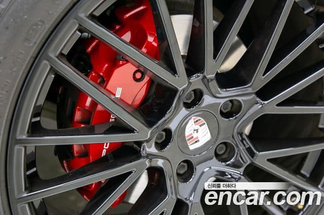 Porsche Cayenne 2021 — фото 8 из 20