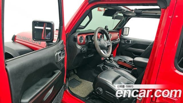 Jeep Wrangler 2020 — ფოტო 13/20