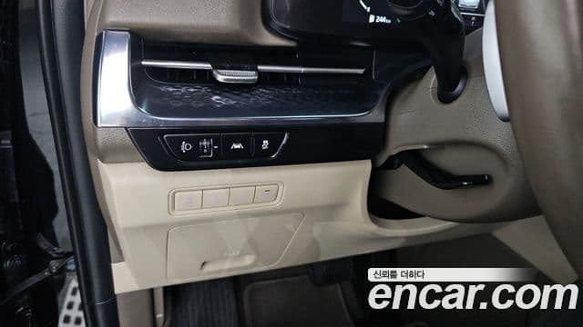 Kia Carnival 2022 — Şəkil 17/20
