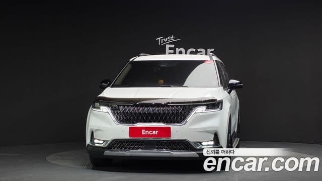 Kia Carnival 2021 — фото 3 из 20