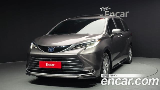 Toyota Sienna 2023 — Şəkil 1/20