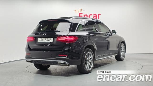 Mercedes-Benz GLC-Class 2019 — ფოტო 2/20