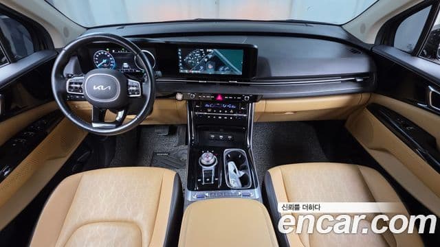 Kia Carnival 2022 — ფოტო 7/20