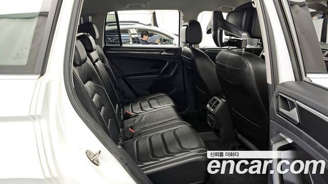 Volkswagen Tiguan 2021 — фото 11 из 20