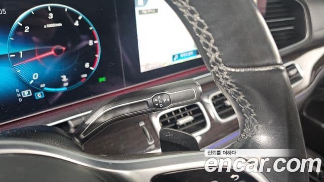 Mercedes-Benz GLE-Class 2021 — ფოტო 9/20