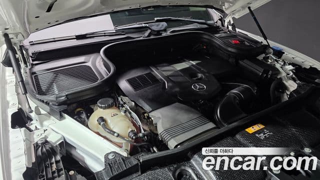 Mercedes-Benz GLE-Class 2020 — ფოტო 6/20