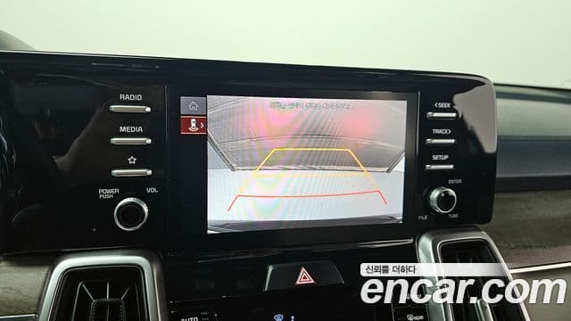 Kia Sorento 2022 — Şəkil 15/20