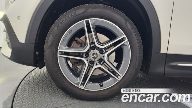 Mercedes-Benz GLB-Class 2021 — фото 5 из 20