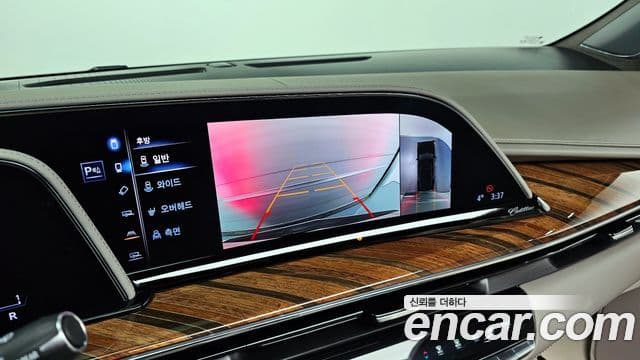 Cadillac Escalade 2023 — фото 17 из 20