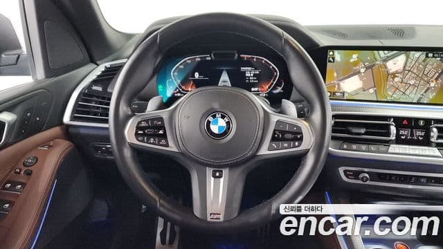 BMW X5 2022 — ფოტო 13/20