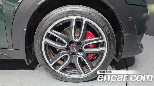 Mini Cooper S Countryman 2018 — ფოტო 5/20