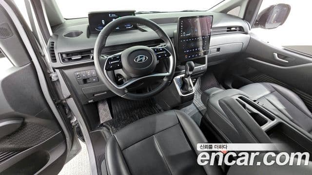Hyundai Staria 2023 — Фото 7/20