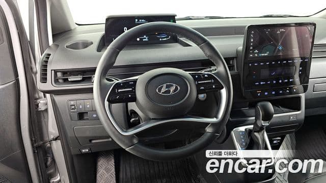 Hyundai Staria 2023 — Фото 13/20