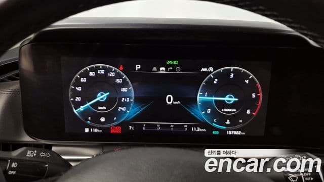 Kia Carnival 2021 — фото 8 из 20