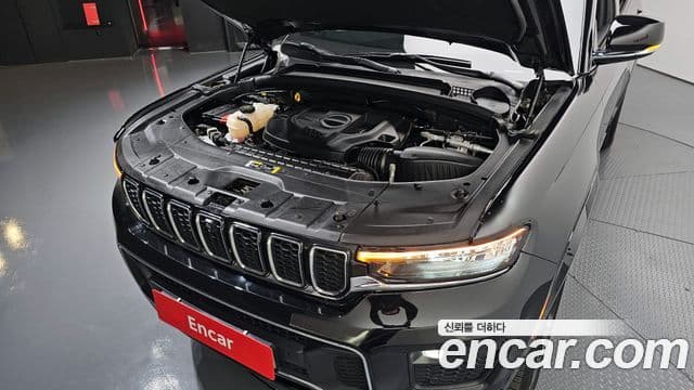 Jeep Grand Cherokee 2022 — фото 6 из 20