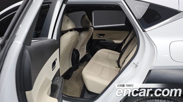 Hyundai Kona 2023 — Фото 11/20