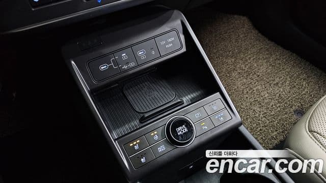 Hyundai Kona 2023 — Фото 18/20
