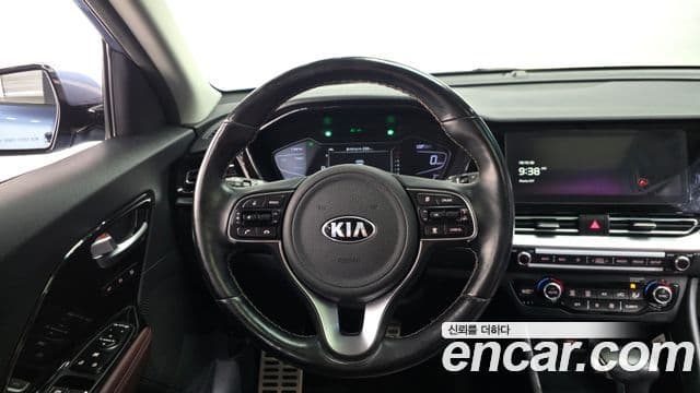 Kia Niro 2020 — Şəkil 13/20