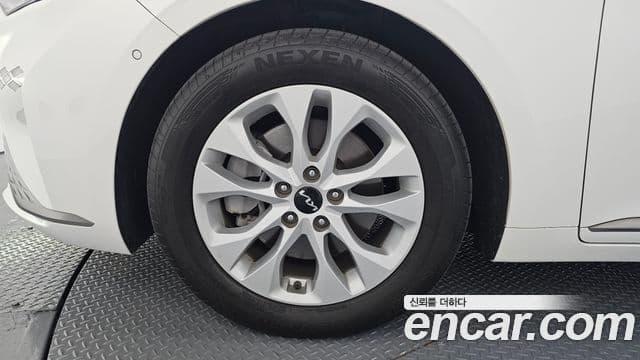 Kia K8 2023 — фото 5 из 20