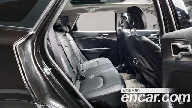 Kia Sportage 2023 — фото 12 из 20