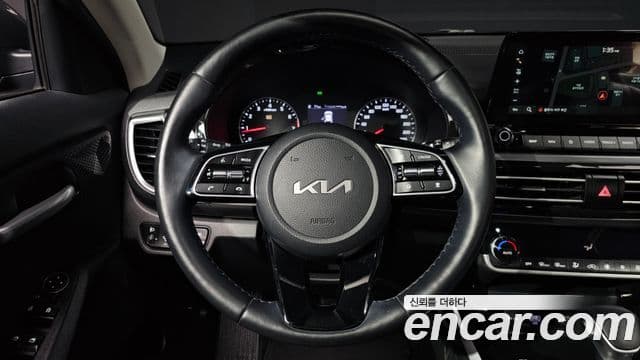 Kia Seltos 2021 — фото 14 из 20