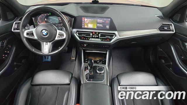 BMW 3 Series 2021 — фото 7 из 20