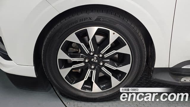 Kia Carnival 2020 — Фото 5/20