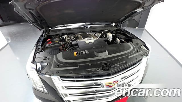 Cadillac Escalade 2018 — Photo 13/20