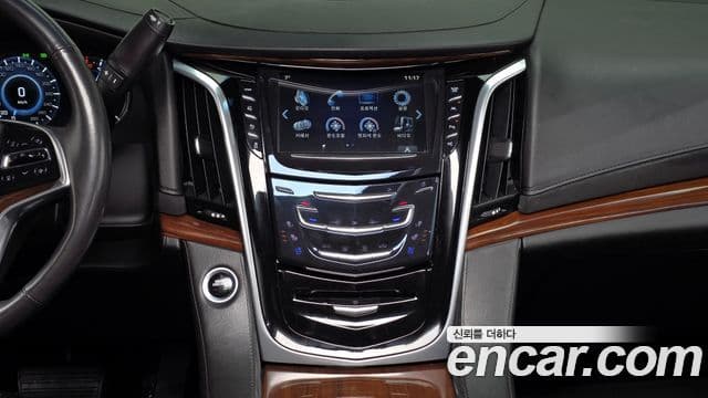 Cadillac Escalade 2018 — Photo 20/20