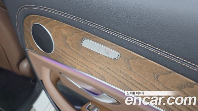 Mercedes-Benz E-Class 2023 — фото 18 из 20