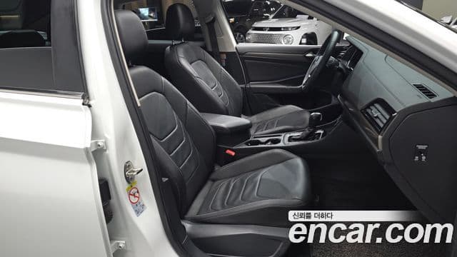 Volkswagen Jetta 2021 — фото 10 из 20