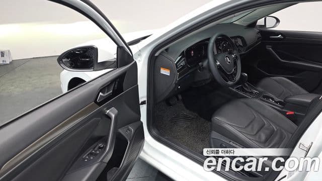 Volkswagen Jetta 2021 — фото 12 из 20