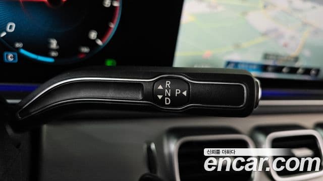 Mercedes-Benz GLE-Class 2019 — Şəkil 9/20
