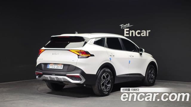 Kia Sportage 2021 — Фото 2/20