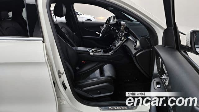 Mercedes-Benz GLC-Class 2019 — Фото 11/20