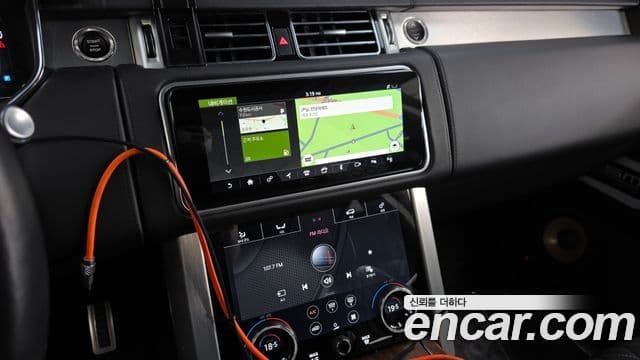 Land Rover Range Rover 2018 — Photo 10/20