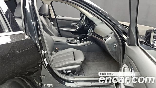 BMW 3 Series 2022 — ფოტო 11/20