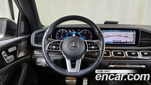 Mercedes-Benz GLE-Class 2022 — Photo 7/20