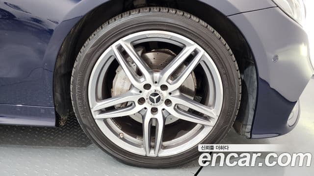 Mercedes-Benz E-Class 2018 — фото 5 из 20