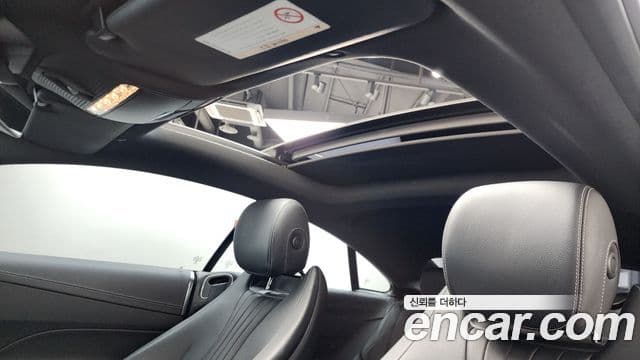 Mercedes-Benz E-Class 2018 — ფოტო 19/20