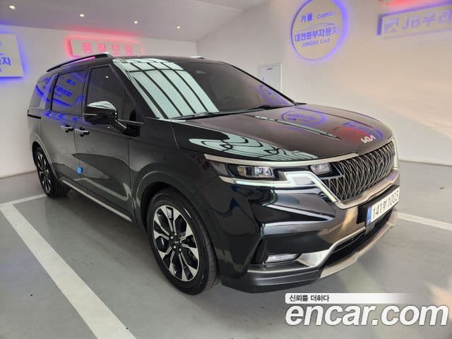 Kia Carnival 2022 — ფოტო 2/20