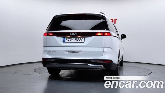 Kia Carnival 2022 — Фото 3/20