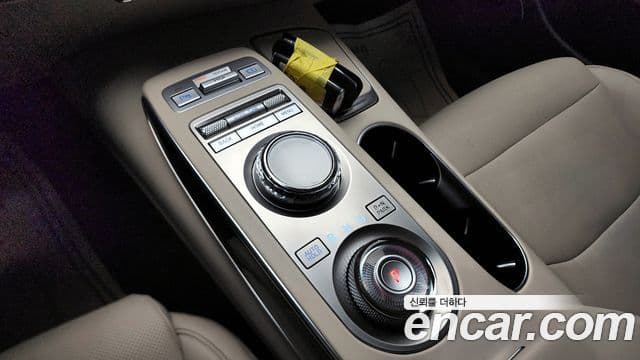 Genesis GV70 2021 — фото 9 из 20