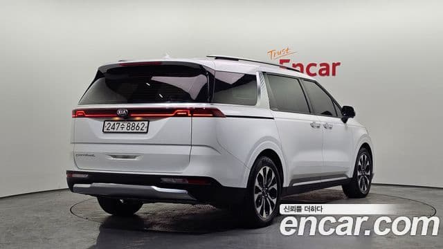 Kia Carnival 2021 — Фото 2/20