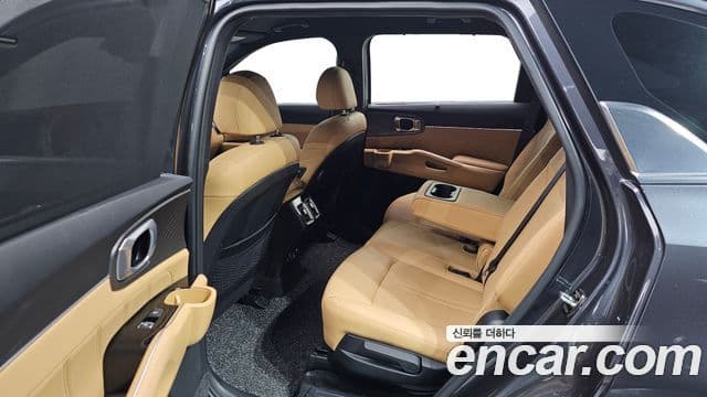Kia Sorento 2021 — фото 17 из 20