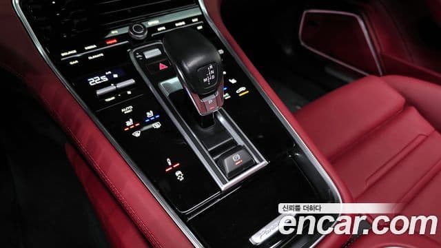 Porsche Panamera 2022 — фото 9 из 20