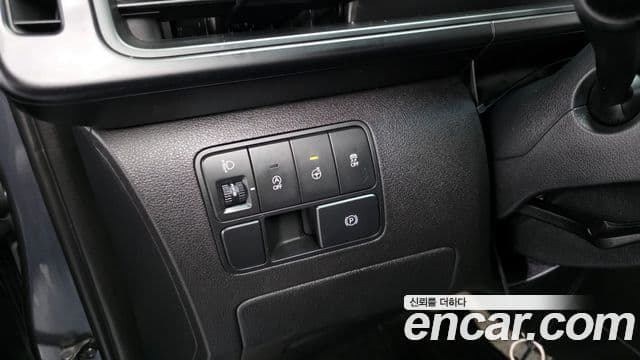 Hyundai Staria 2021 — Şəkil 18/20