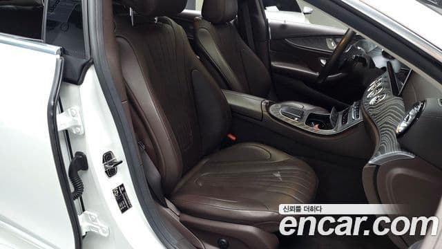 Mercedes-Benz CLS-Class 2020 — ფოტო 7/21