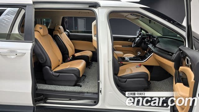 Kia Carnival 2023 — Фото 10/20
